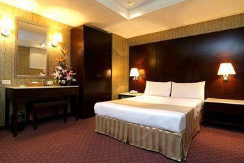 Royal Castle Hotel Taipei Exterior photo